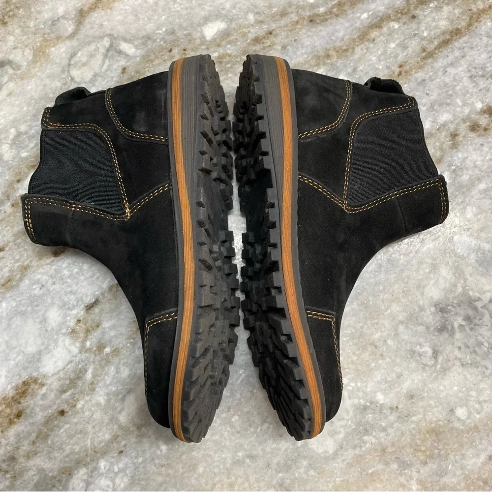 Umi “Dallas” Black Suede Boots Kids Size 12